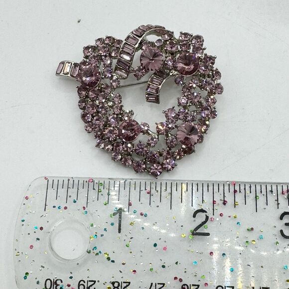 Pink Purple Faceted Rhinestone Sparkling Heart Wreath Brooch Baguette Ribbon - Picture 6 of 8